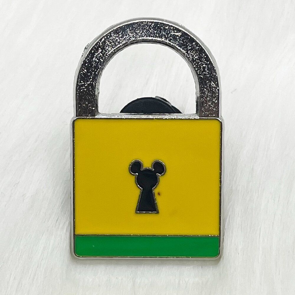 🔮 5/$25 Disney Pluto Lock‎ Pin